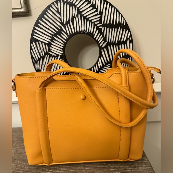 Expressions NYC tote - Picture 3 of 7